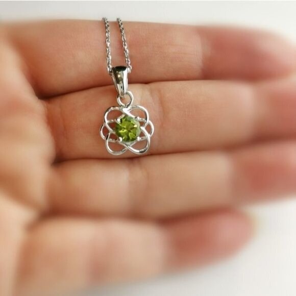 NEW Modernist flower Peridot sterling silver pendant necklace - Picture 5 of 6